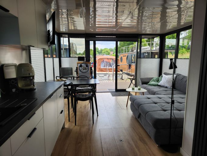 Hausboot Enja Salon